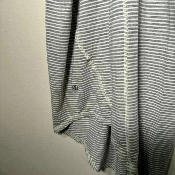 Lululemon Torque Tank Hyper  Stripe Heathered Medium Grey Ghost 4 - Picture 7 of 9